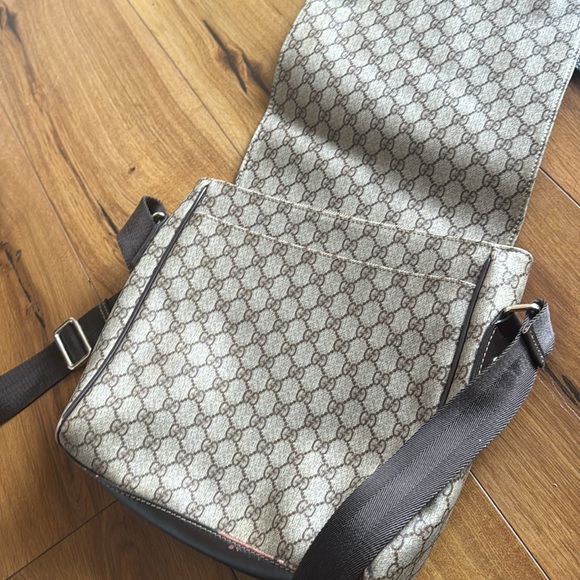 Gucci bag - Picture 3 of 4